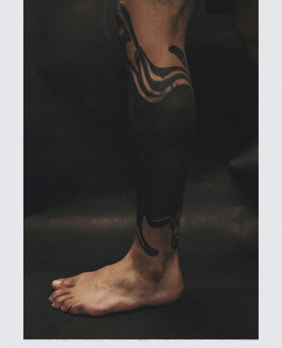 Tattoo by @danielsbauti โ blackwork, ornamental