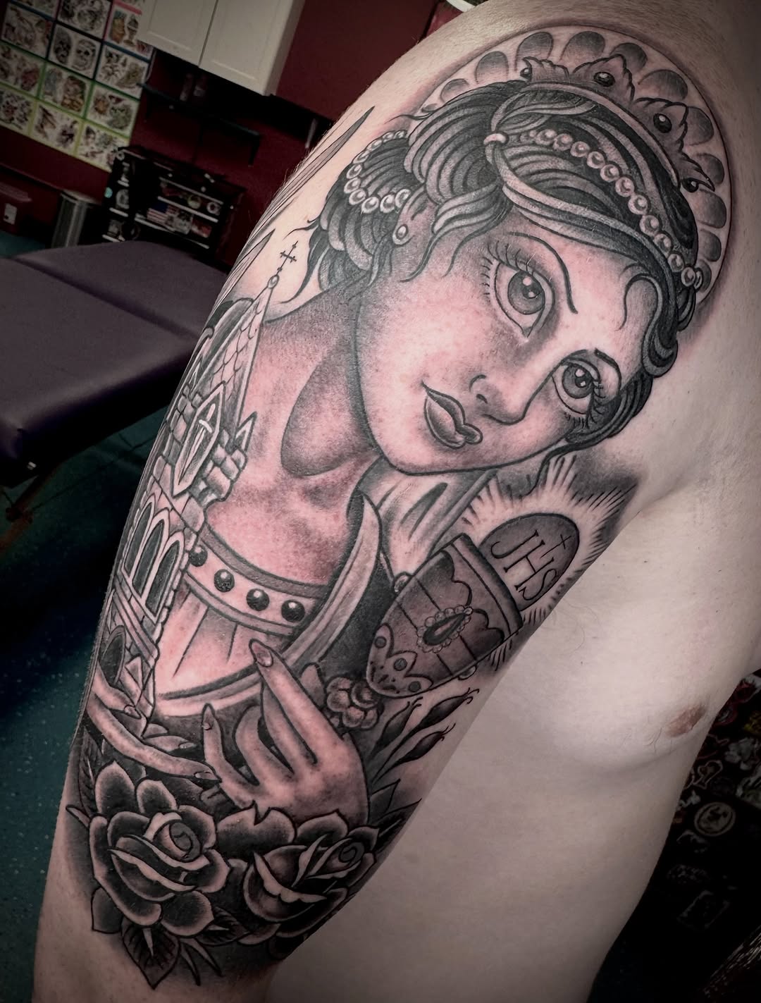 Tattoo by @averagewillie β black_and_grey, realism