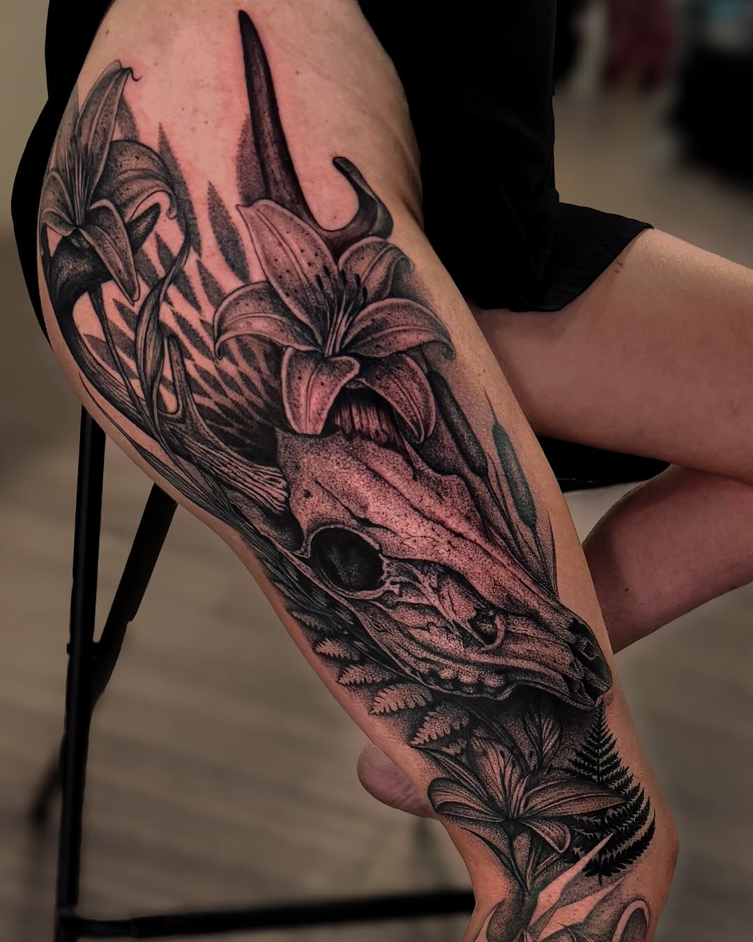 Tattoo by @fernando_tattoos — realism, dotwork