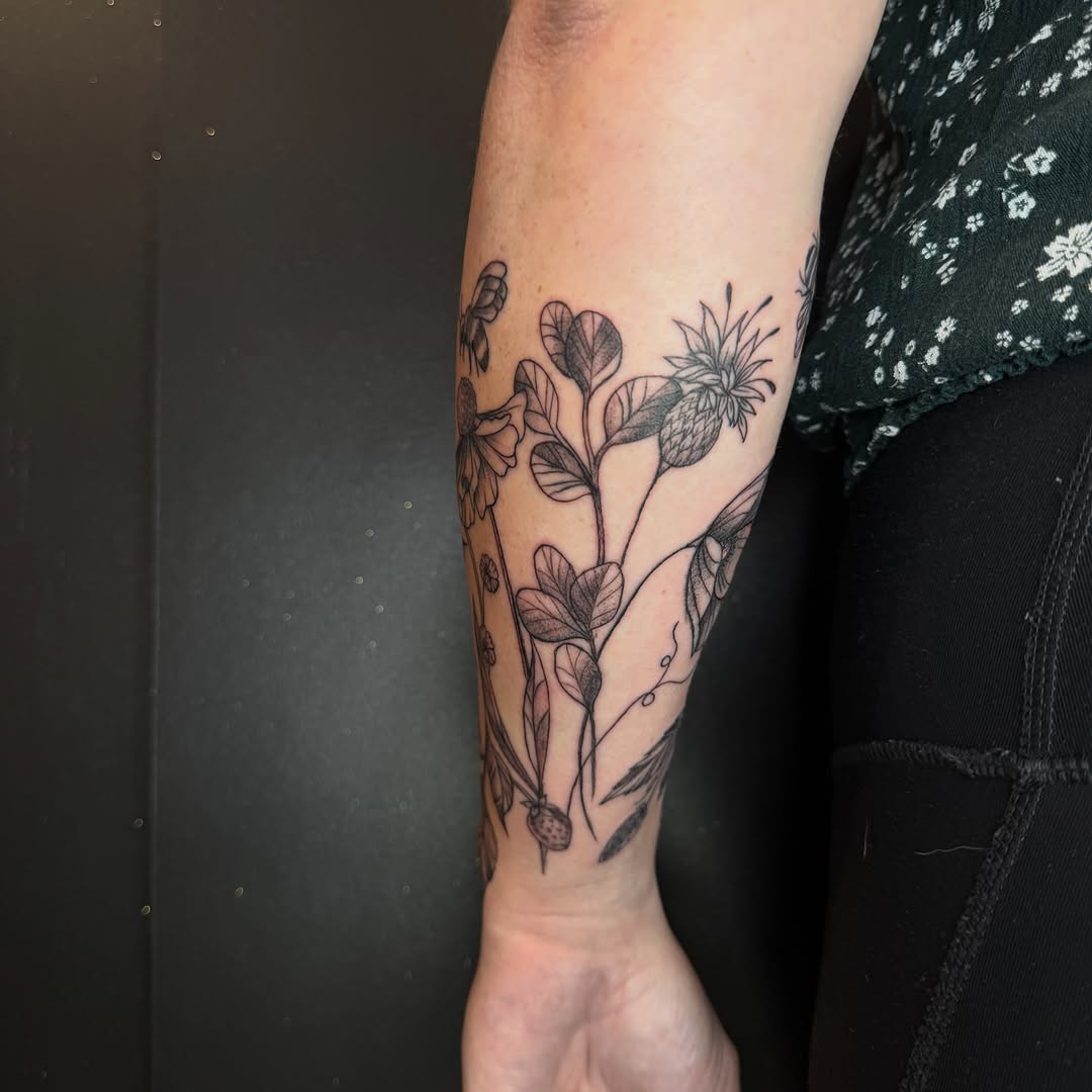 Tattoo by @basic.b.tattoo โ fine_line, illustrative