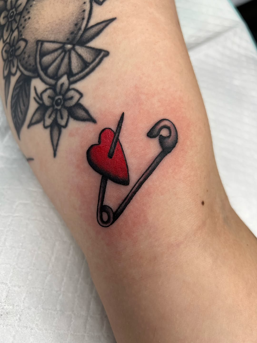 Tattoo by @hannahtattana β american_traditional