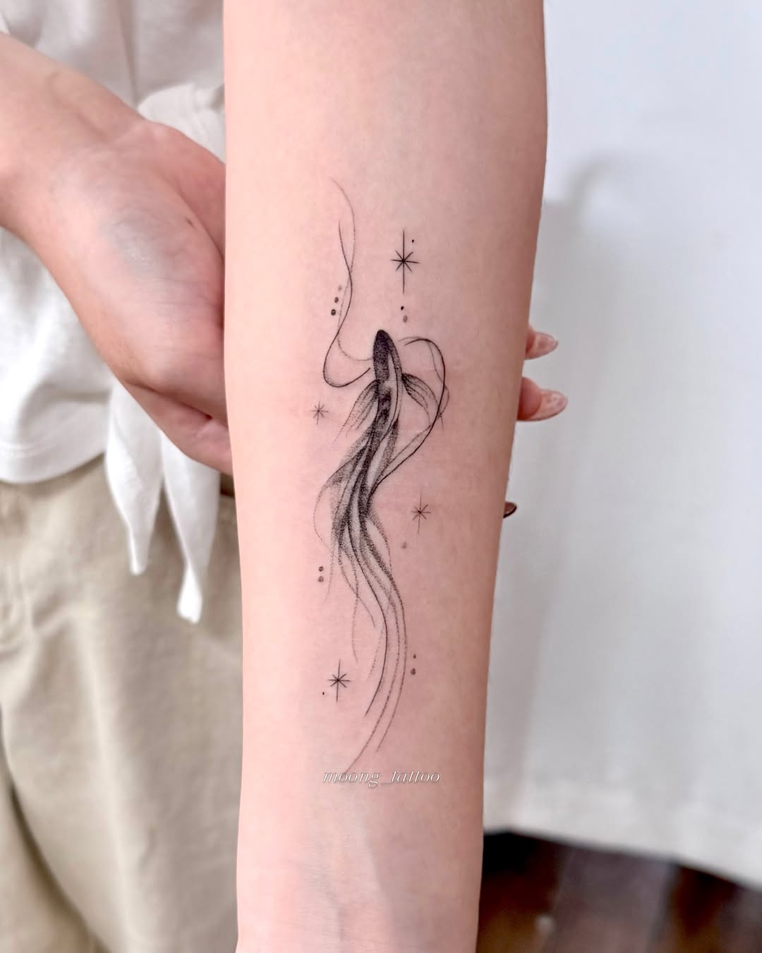 Tattoo by @moong_tattoo — fine_line, dotwork