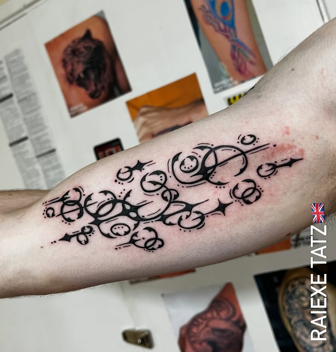 Tattoo by @raiexe.tatz โ geometric, ornamental