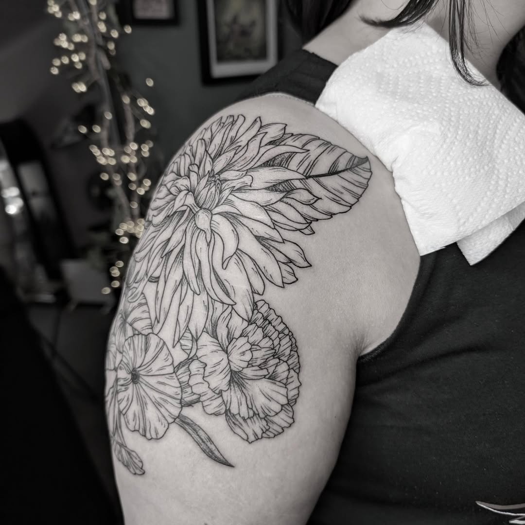 Tattoo by @mimtheyertattoos — fine_line, illustrative