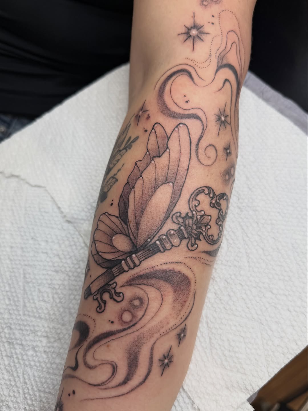 Tattoo by @saturniid.tattoo โ fine_line, dotwork
