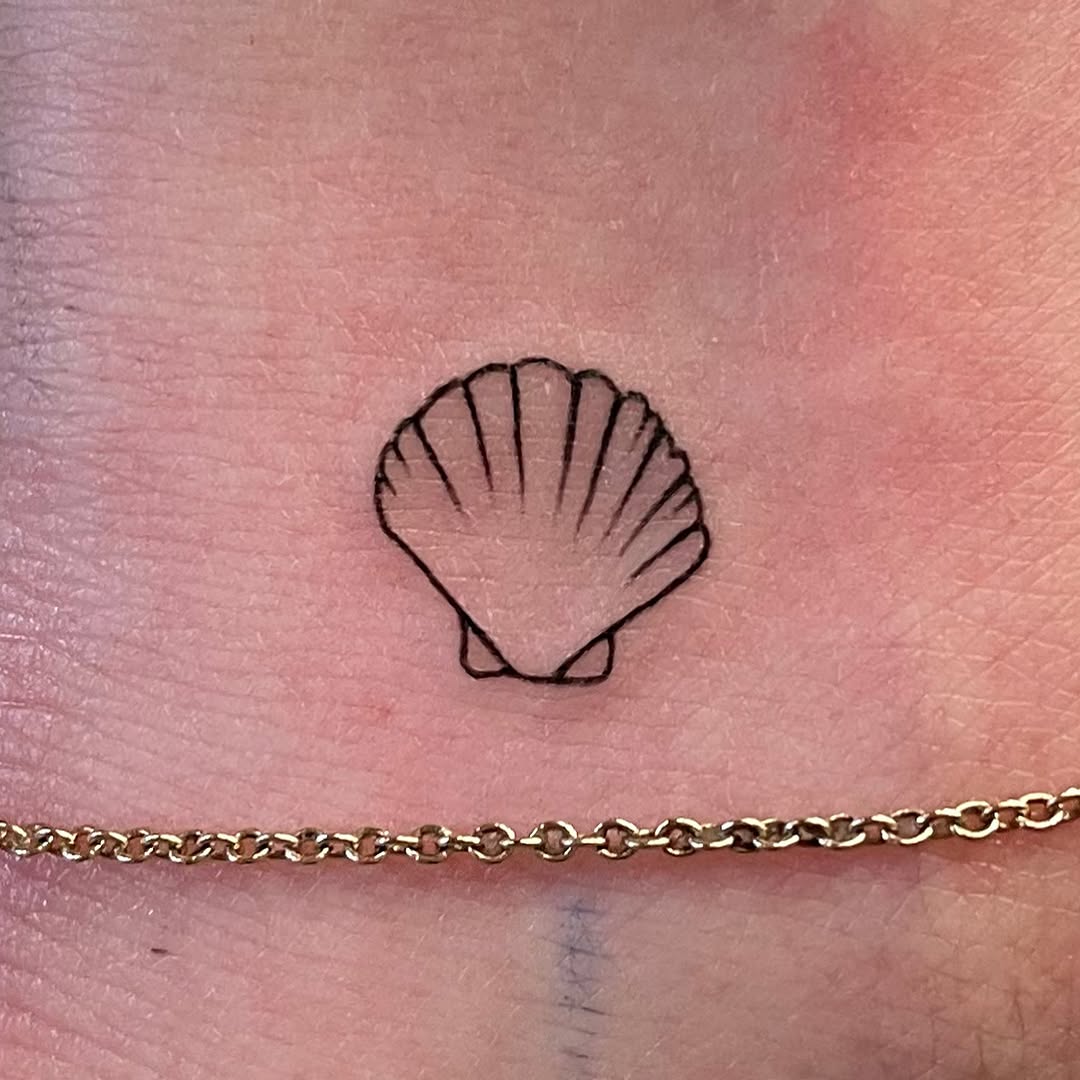 Tattoo by @art.phanny โ fine_line