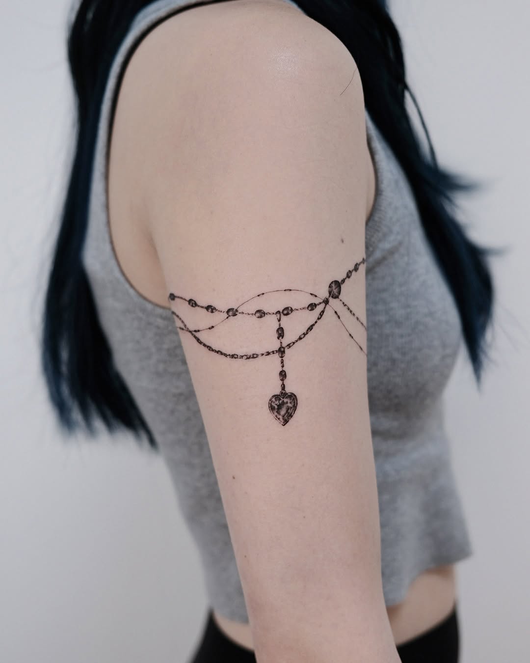 Tattoo by @aebak.tt — fine_line, ornamental