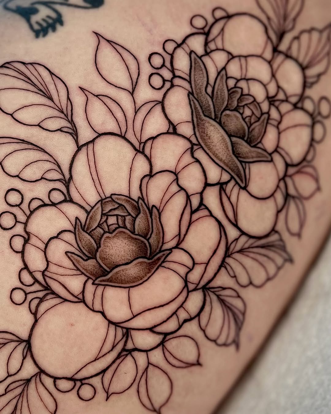 Tattoo by @olympe_ktattoos β fine_line, black_and_grey