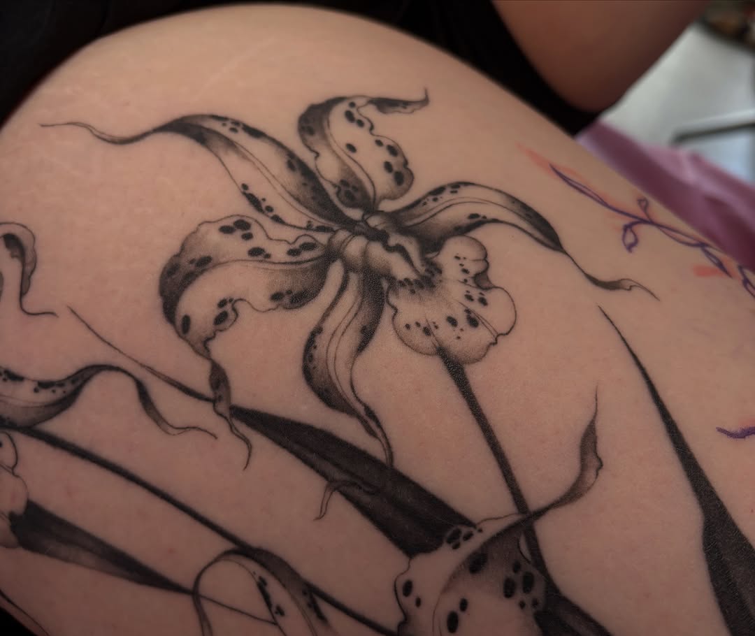 Tattoo by @silviieee — black_and_grey, fine_line