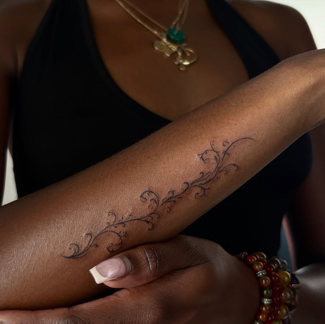 Tattoo by @erinhasagun โ fine_line, ornamental