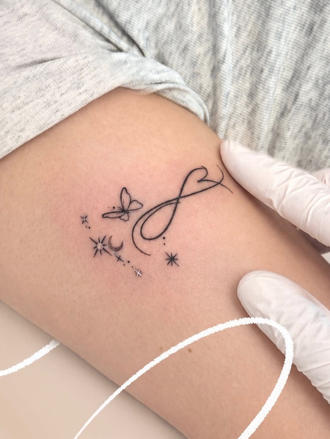 Tattoo by @morae_tattoo — fine_line, minimalist