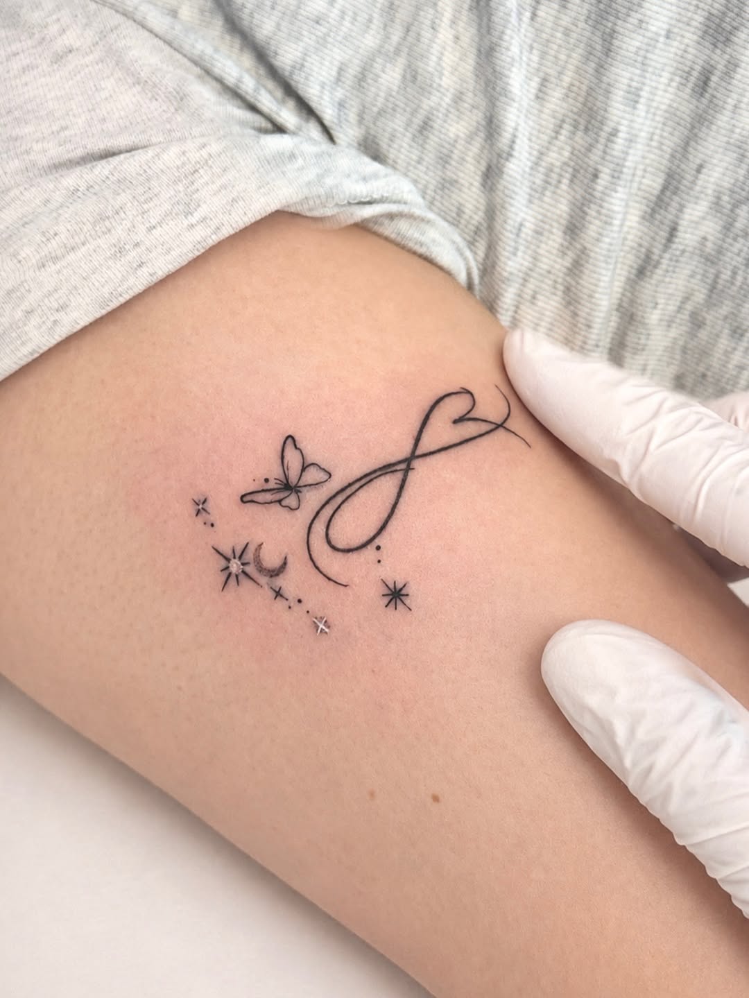 Tattoo by @morae_tattoo — fine_line, minimalist