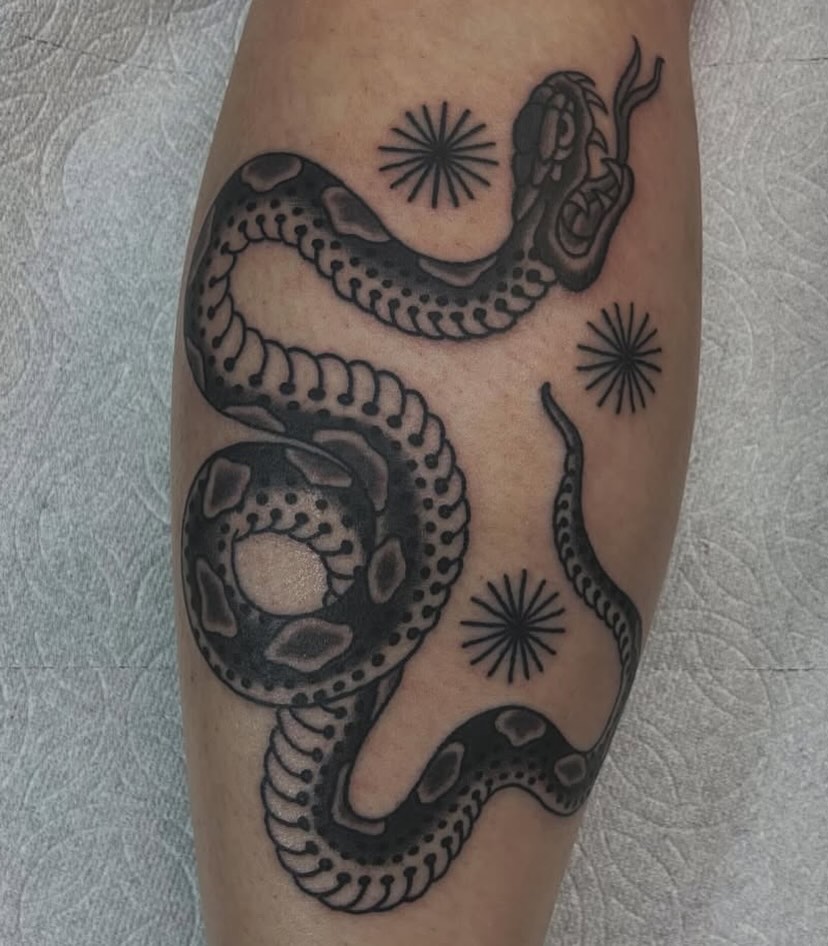 Tattoo by @vinnietatts — american_traditional