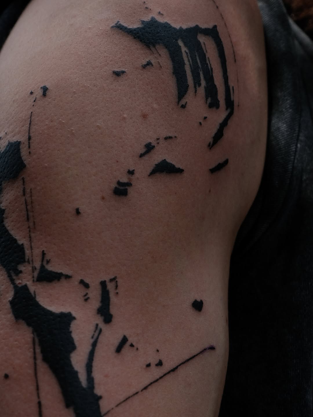 Tattoo by @tolstun.ink โ blackwork, trash_polka