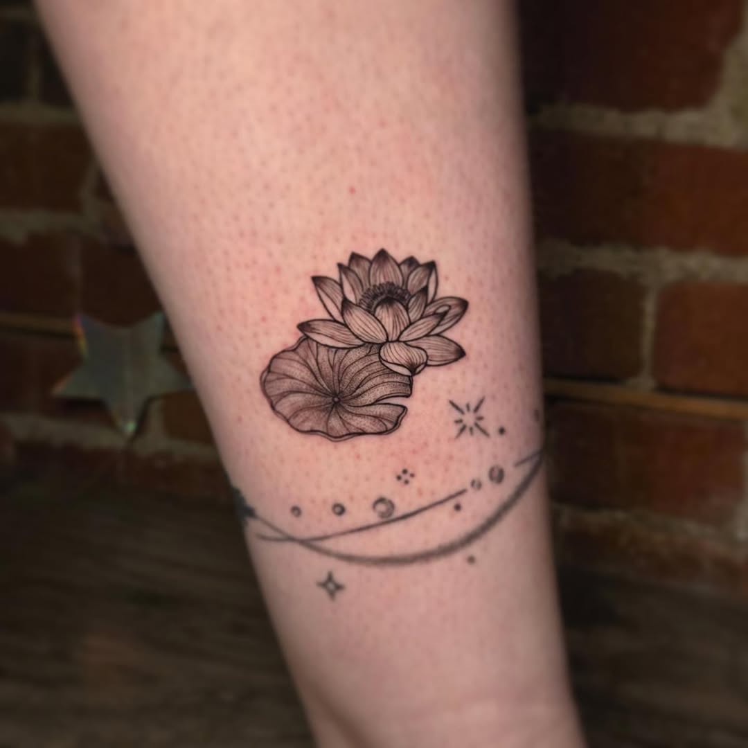 Tattoo by @wildflowers.tattoo — fine_line, dotwork