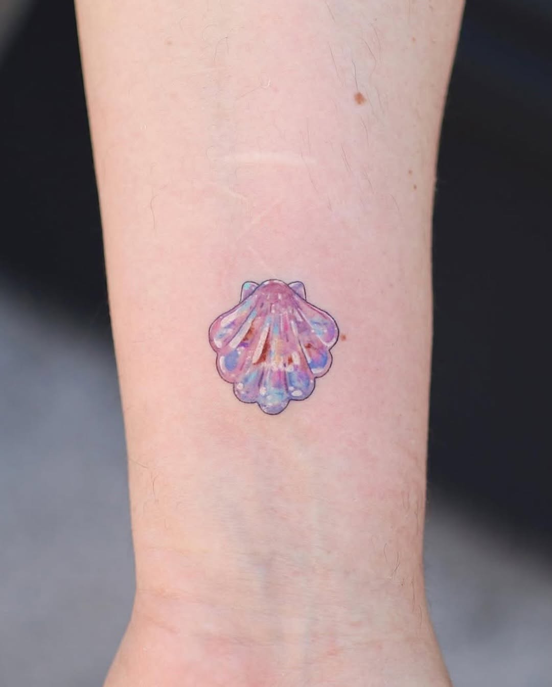 Tattoo by @himi.tattoo โ fine_line, watercolor