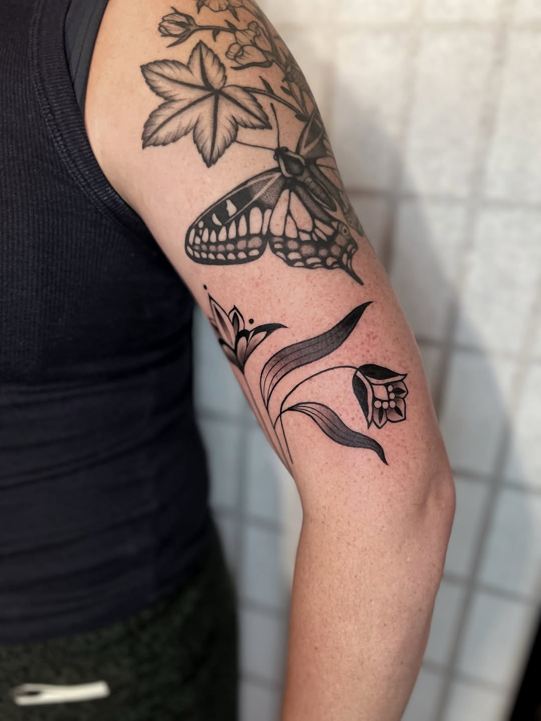 Tattoo by @zoeloutattoo — black_and_grey, fine_line