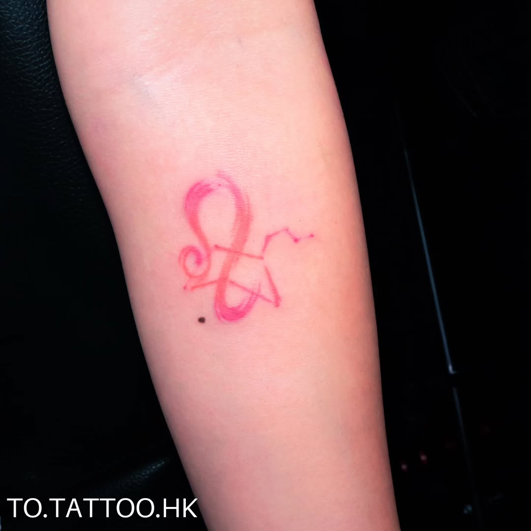 Tattoo by @to.tattoo.hk — fine_line, minimalist