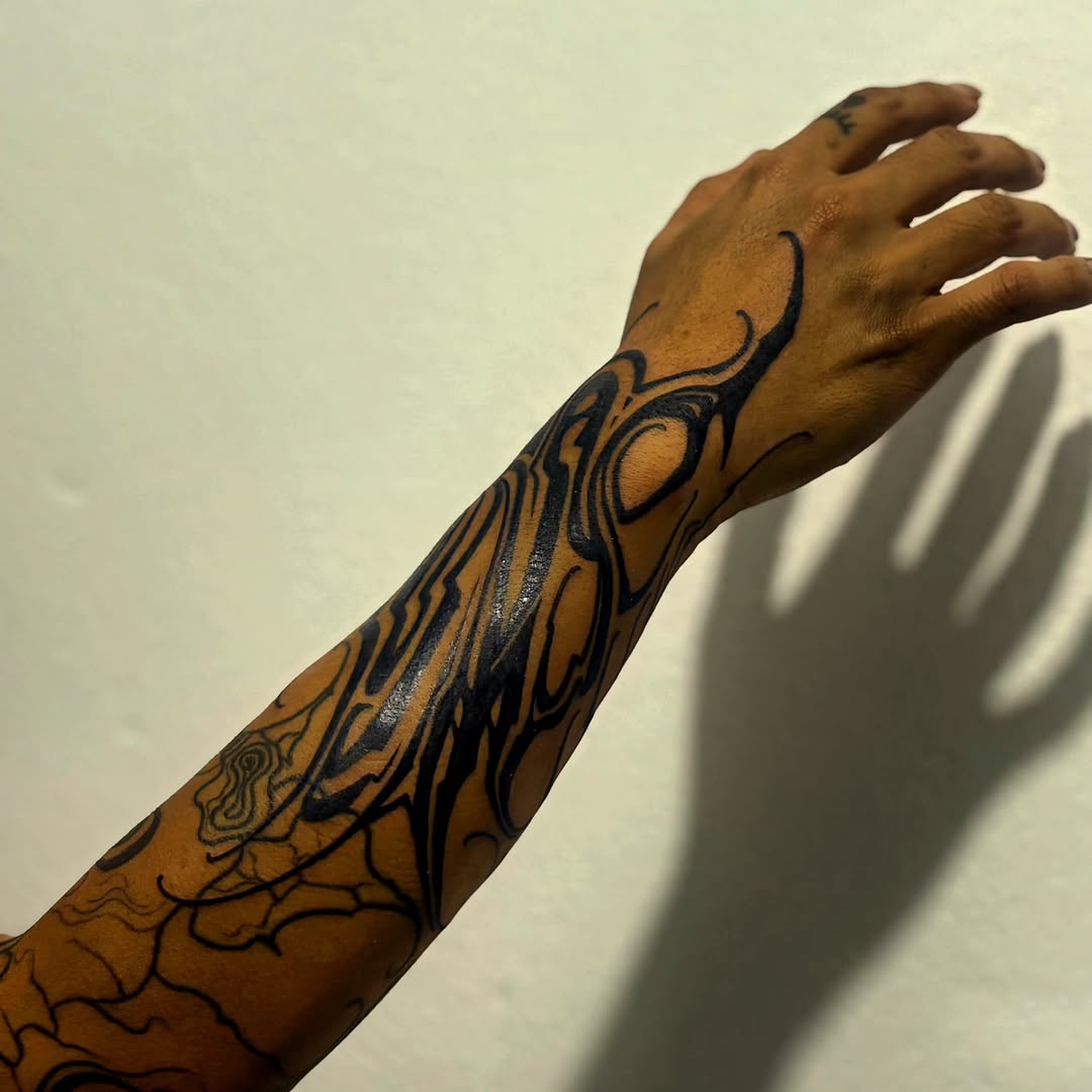Tattoo by @toretattoo_311 — blackwork