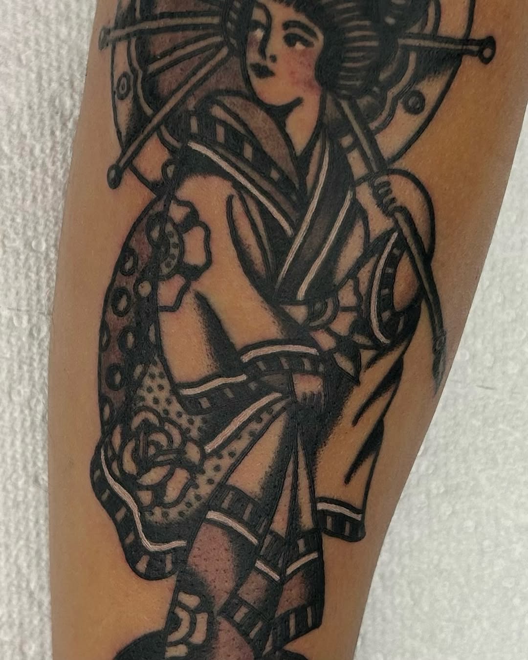 Tattoo by @hubert_serrano โ japanese_irezumi, american_traditional