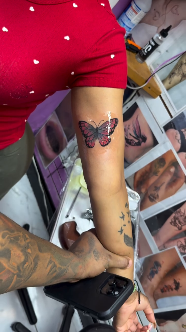 Tattoo by @onasistattoo — fine_line, realism