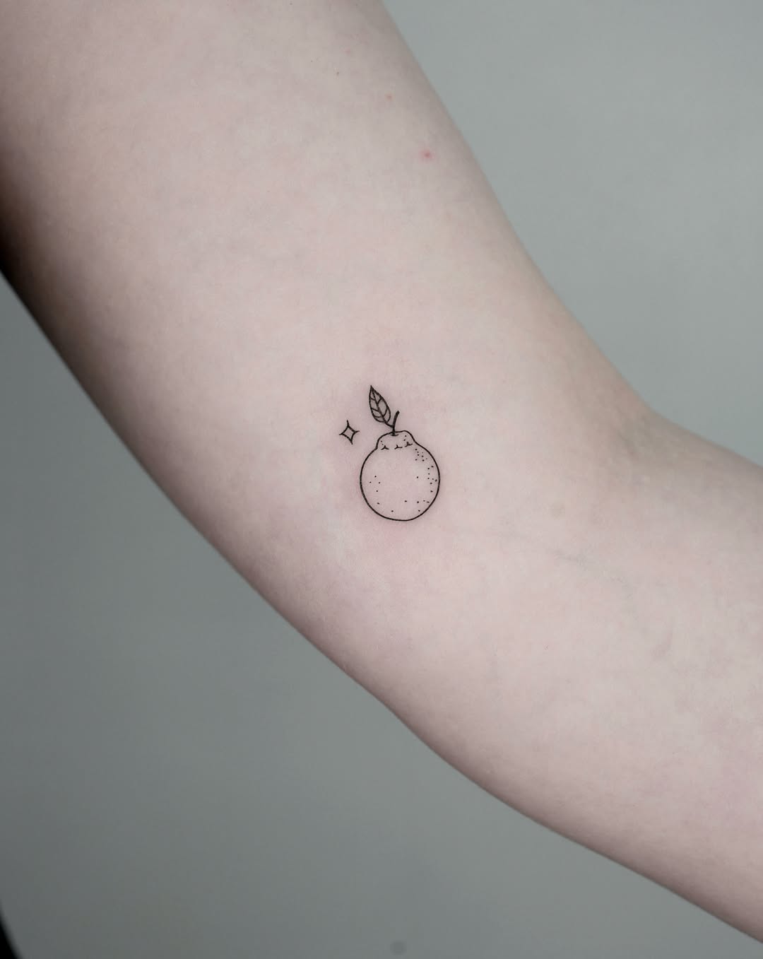 Tattoo by @ink.danu โ fine_line, minimalist