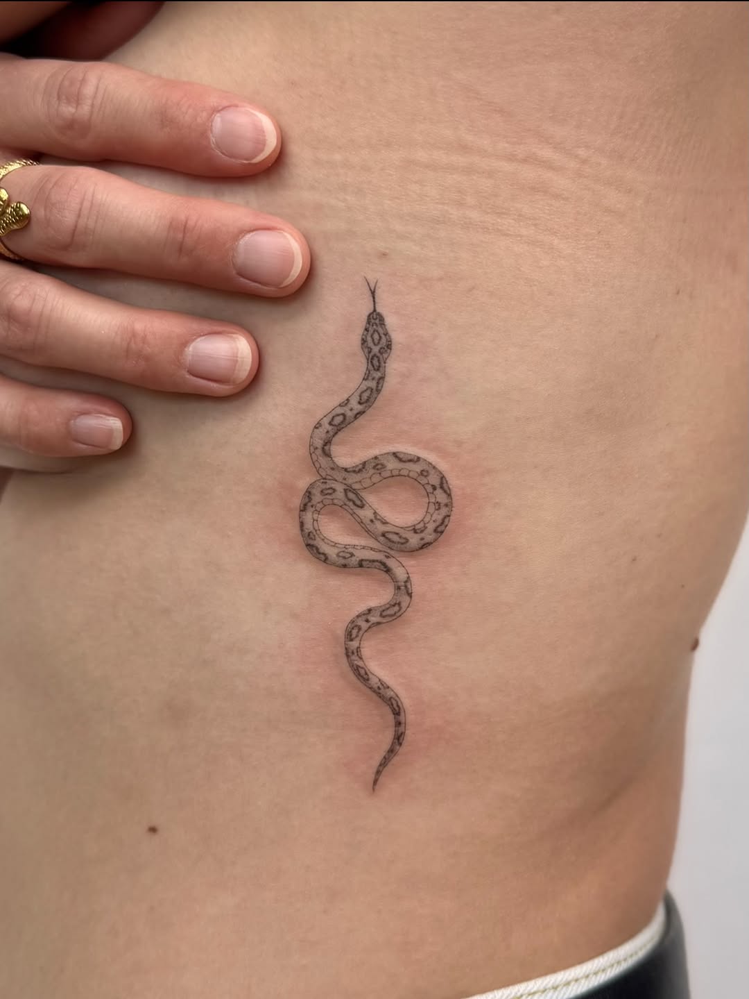 Tattoo by @meutattoo — fine_line, black_and_grey