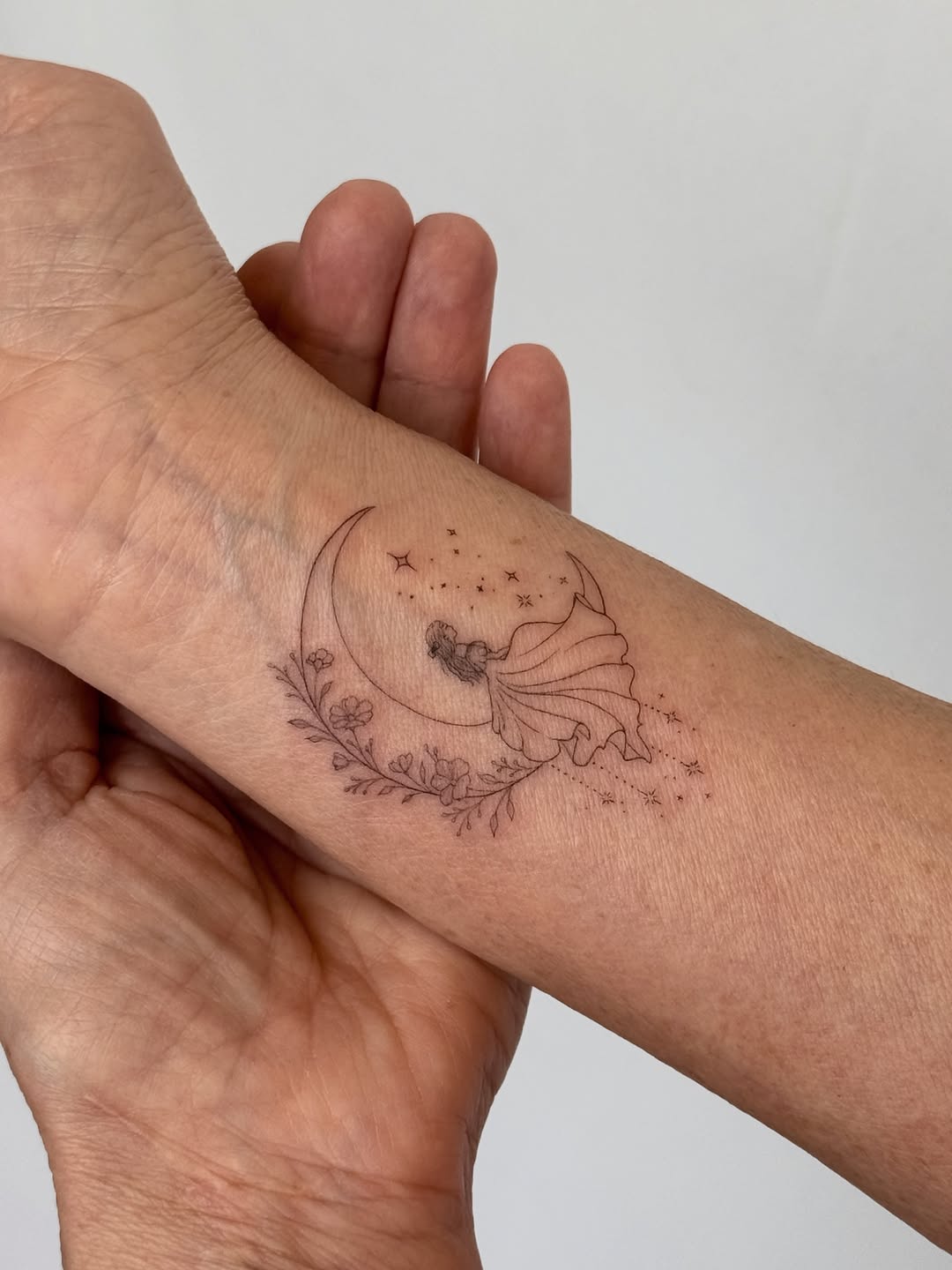 Tattoo by @meutattoo — fine_line