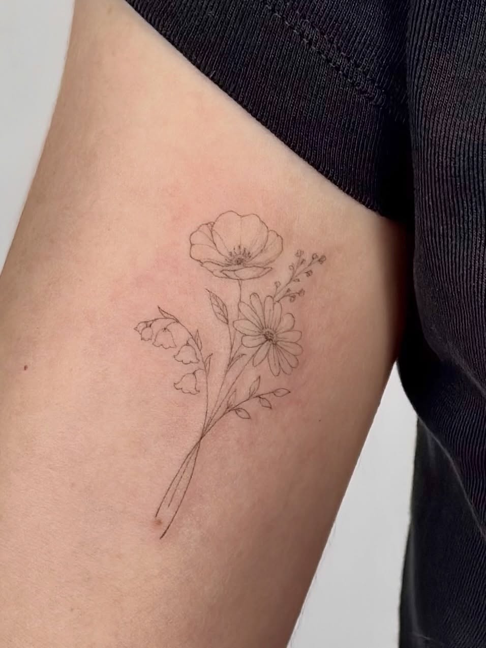 Tattoo by @meutattoo — fine_line
