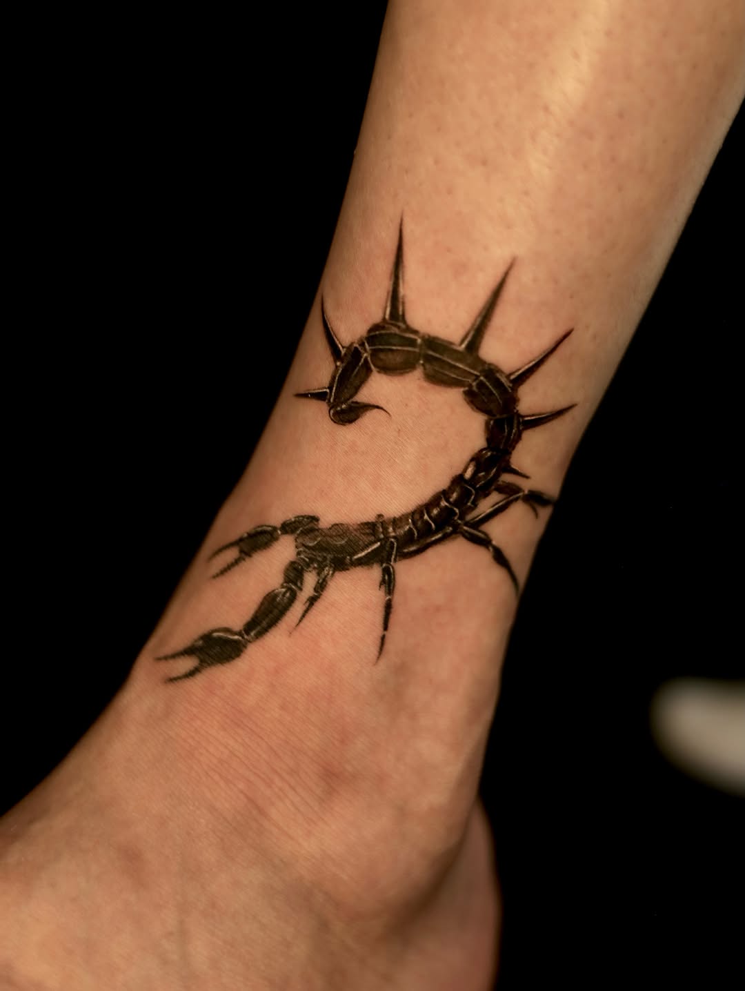 Tattoo by @kallo_tt — realism, black_and_grey