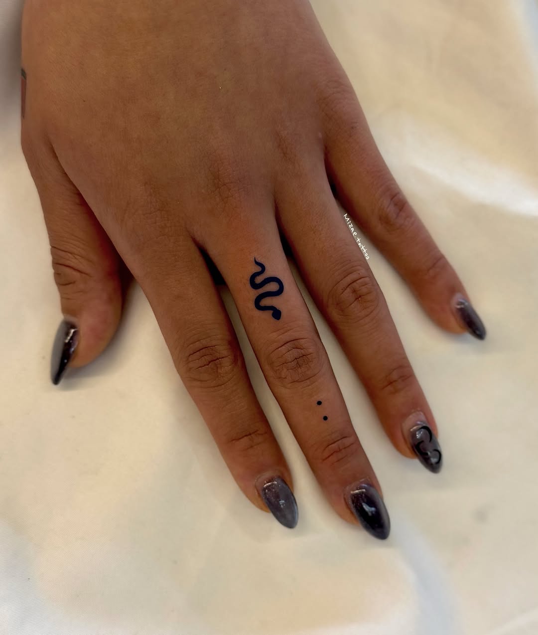 Tattoo by @mizae.tattoo — fine_line, minimalist