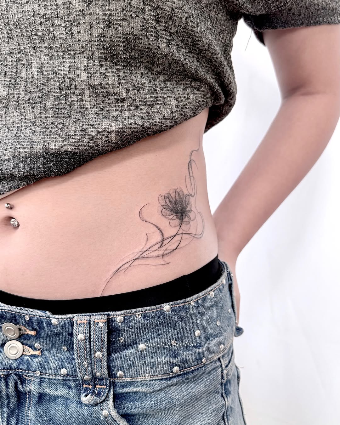 Tattoo by @moong_tattoo — fine_line, sketch
