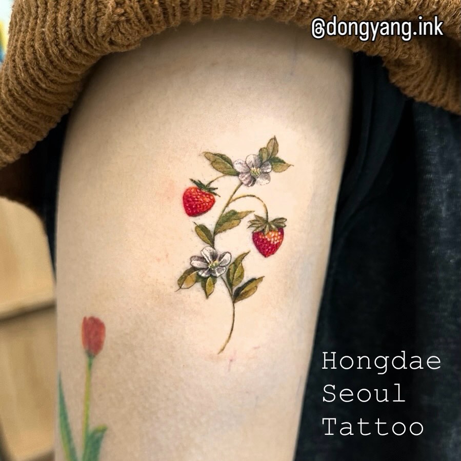 Tattoo by @dongyang.ink — fine_line, realism