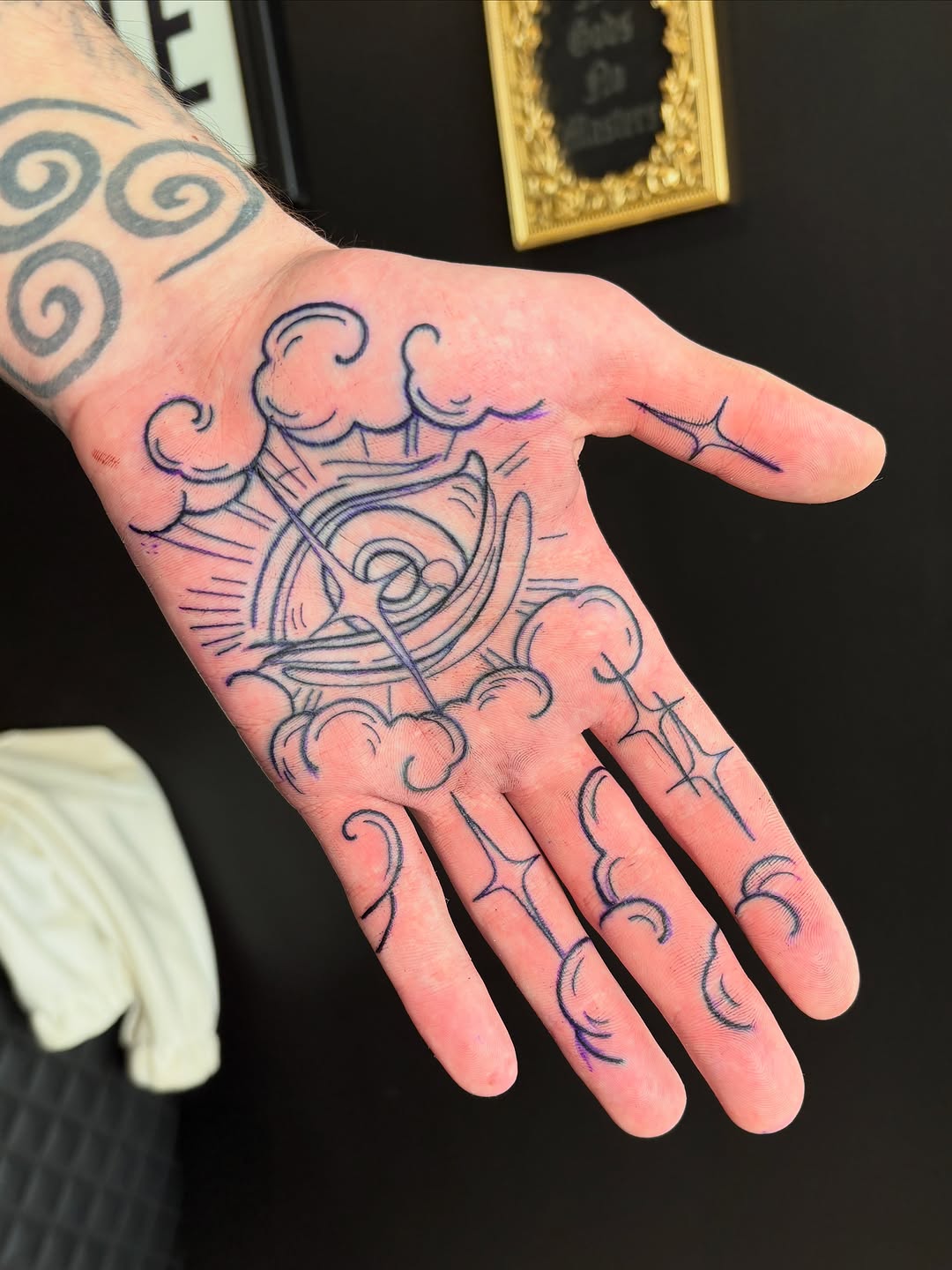 Tattoo by @samilouisetattoos โ fine_line, illustrative