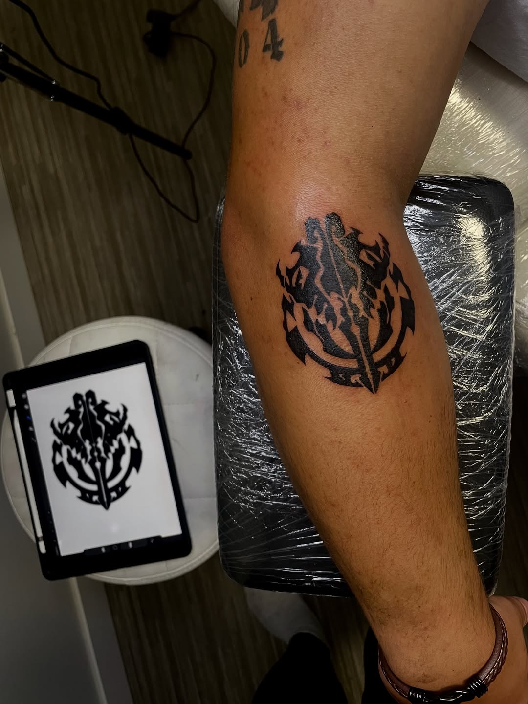 Tattoo by @redtideink — blackwork