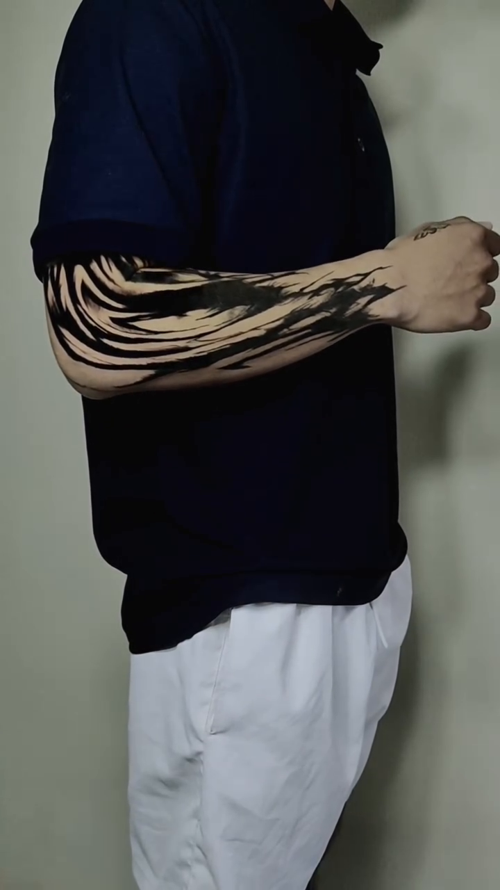 Tattoo by @100king.ink â blackwork