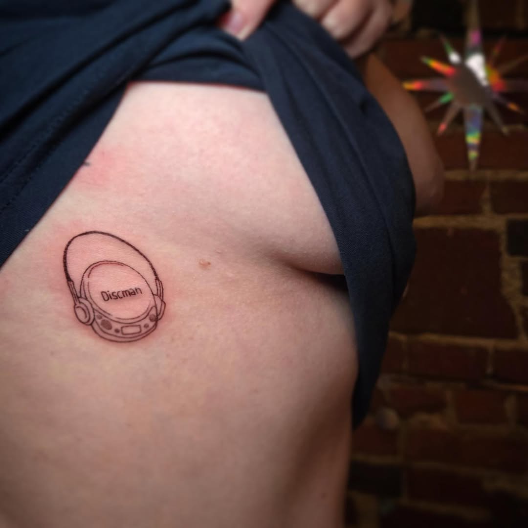 Tattoo by @wildflowers.tattoo — fine_line
