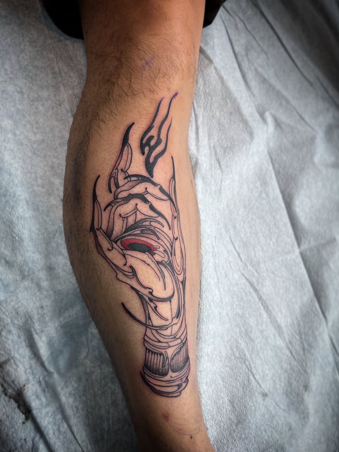 Tattoo by @fraserwright — black_and_grey, illustrative
