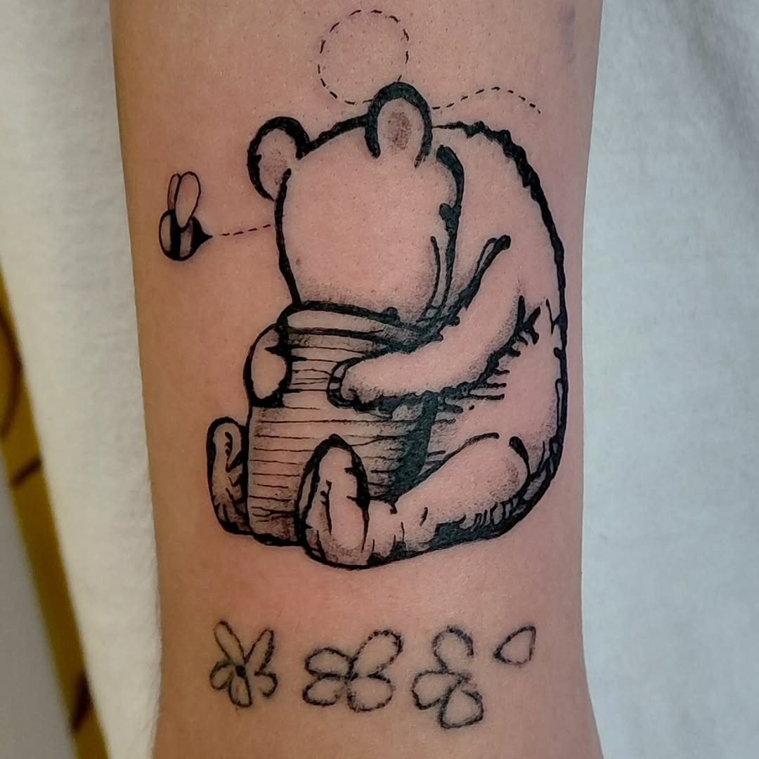 Tattoo by @antisocialinks — illustrative, sketch