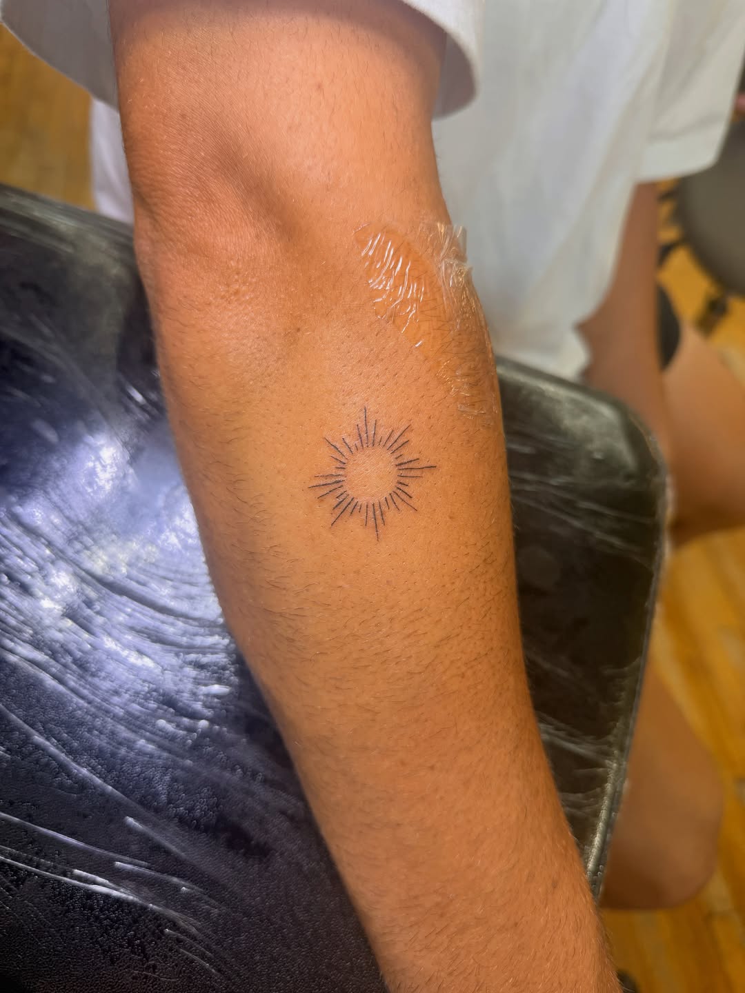 Tattoo by @inked_by_parisapple — fine_line, minimalist