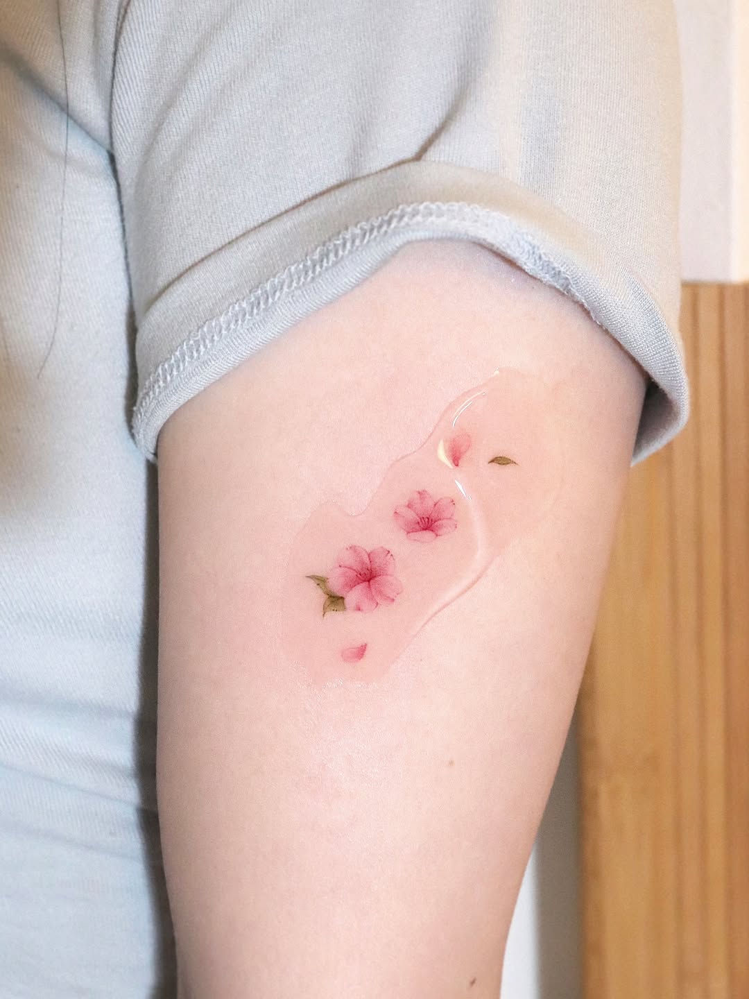 Tattoo by @vanilla__tattoo — fine_line, watercolor