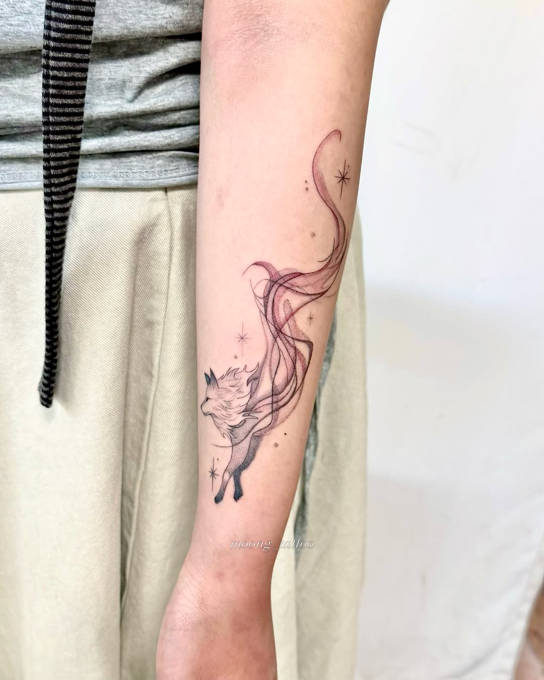 Tattoo by @moong_tattoo — fine_line, dotwork