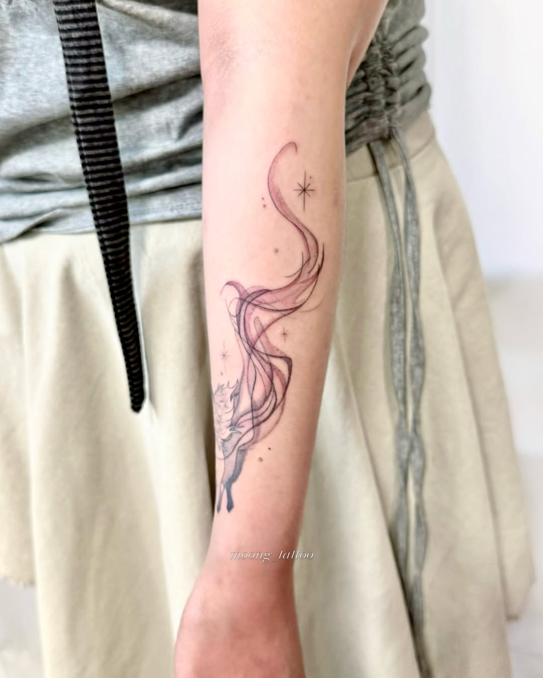 Tattoo by @moong_tattoo — fine_line, dotwork