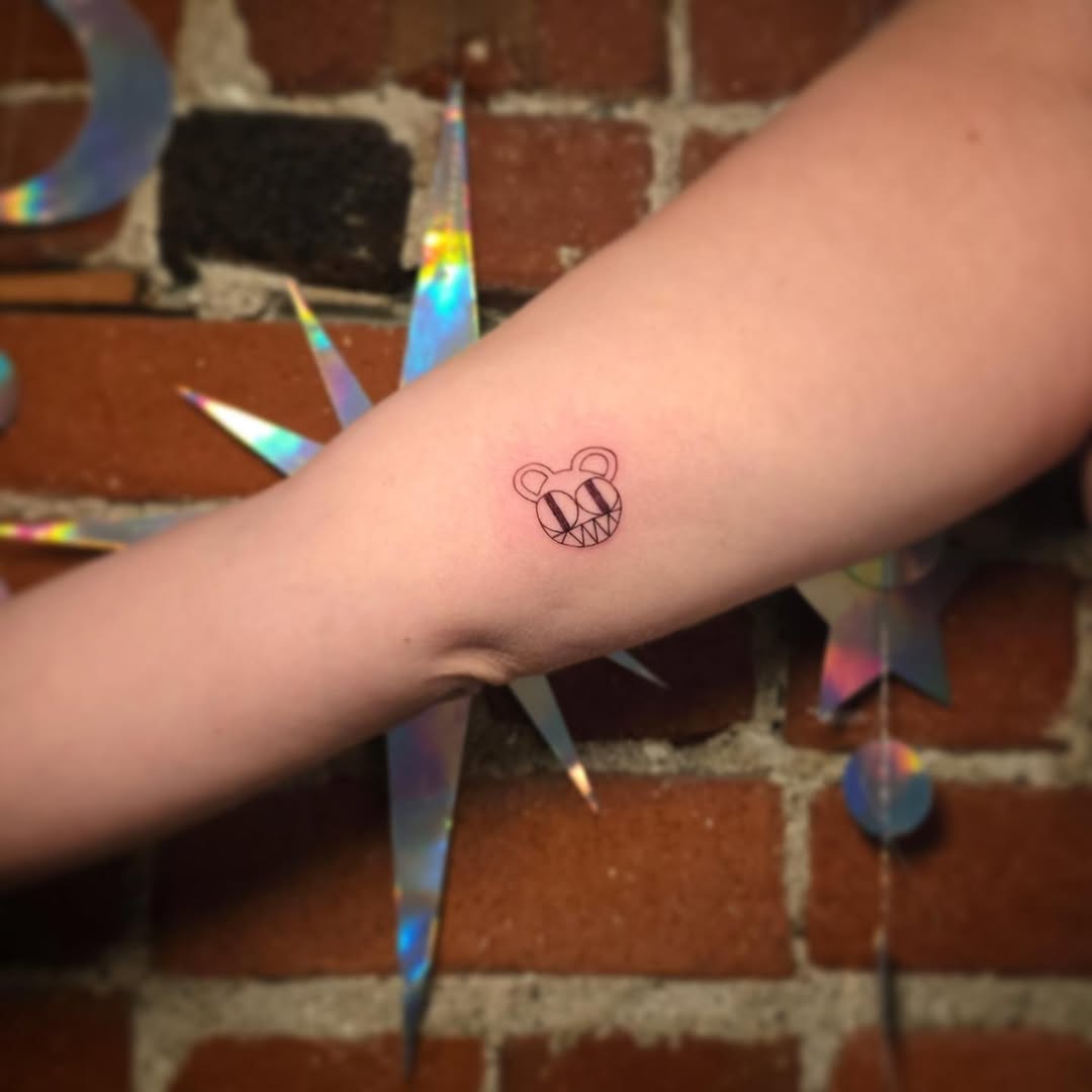 Tattoo by @wildflowers.tattoo — fine_line