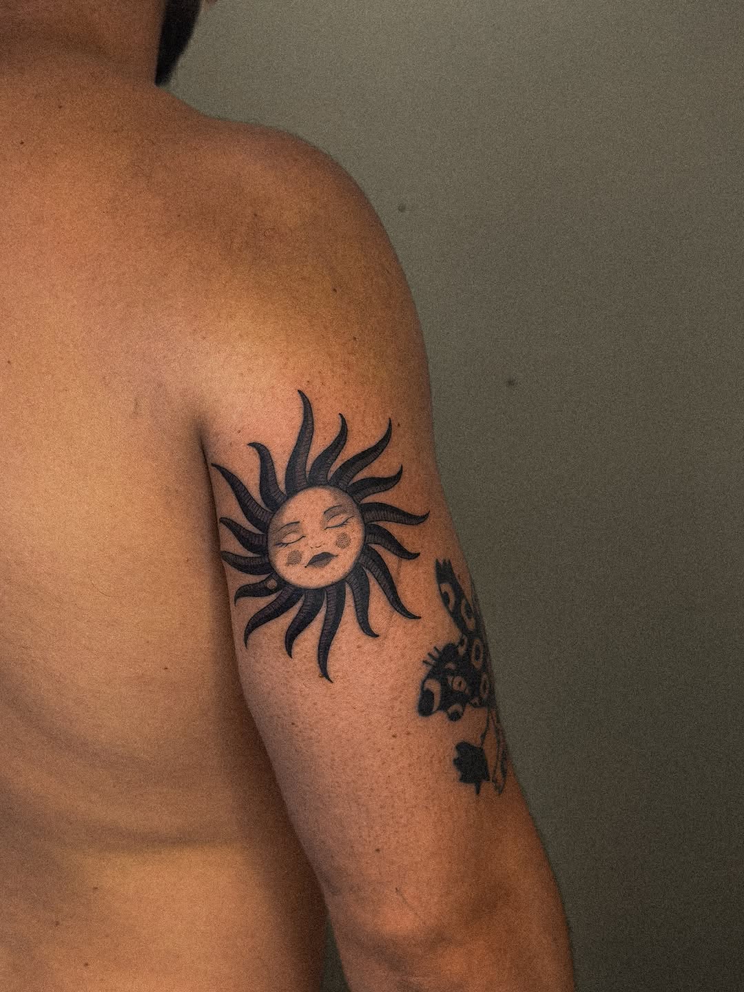 Tattoo by @peur_bleue.tattoo β blackwork