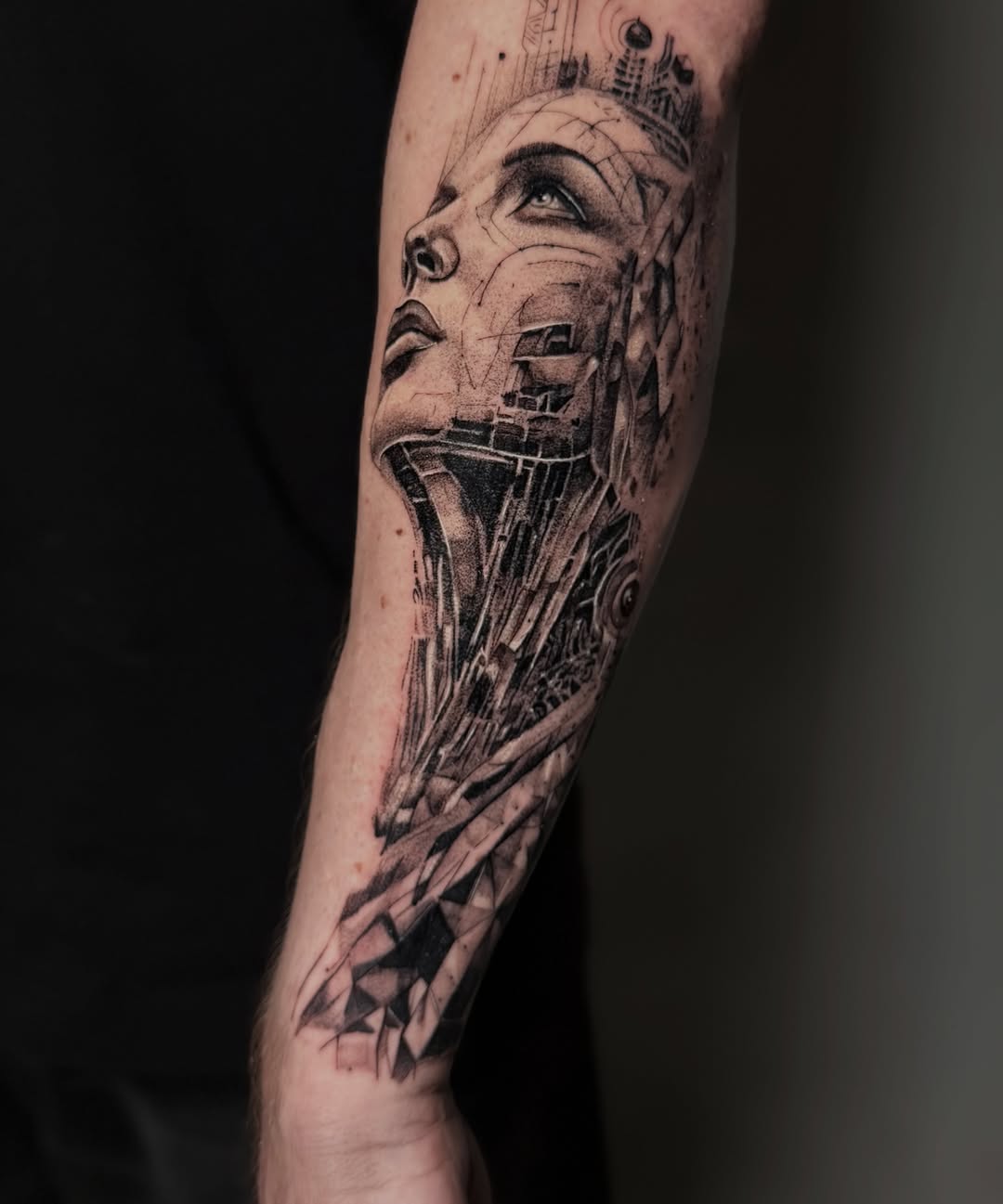 Tattoo by @fabian.hellberg — realism, geometric