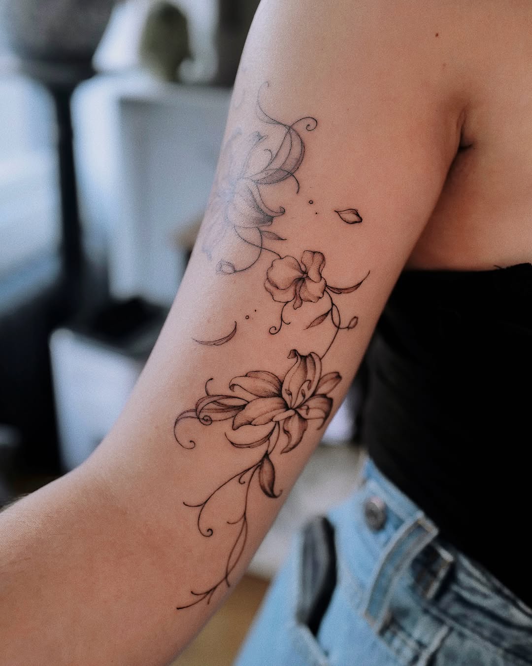 Tattoo by @yeowool_tattooer — fine_line, black_and_grey
