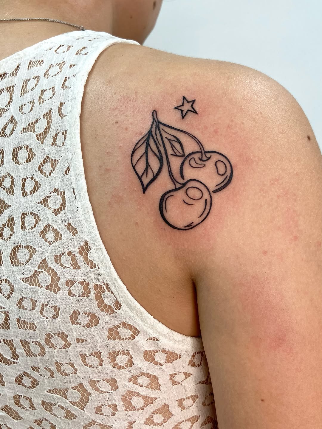 Tattoo by @cathbraungrenier — fine_line