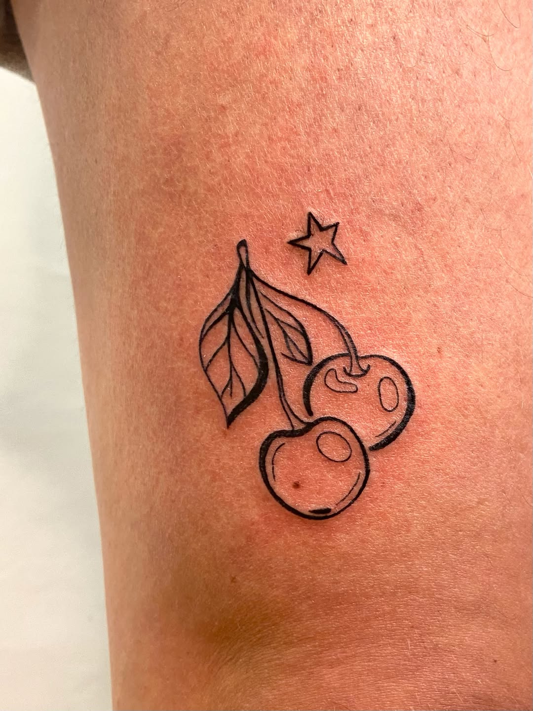 Tattoo by @cathbraungrenier — fine_line