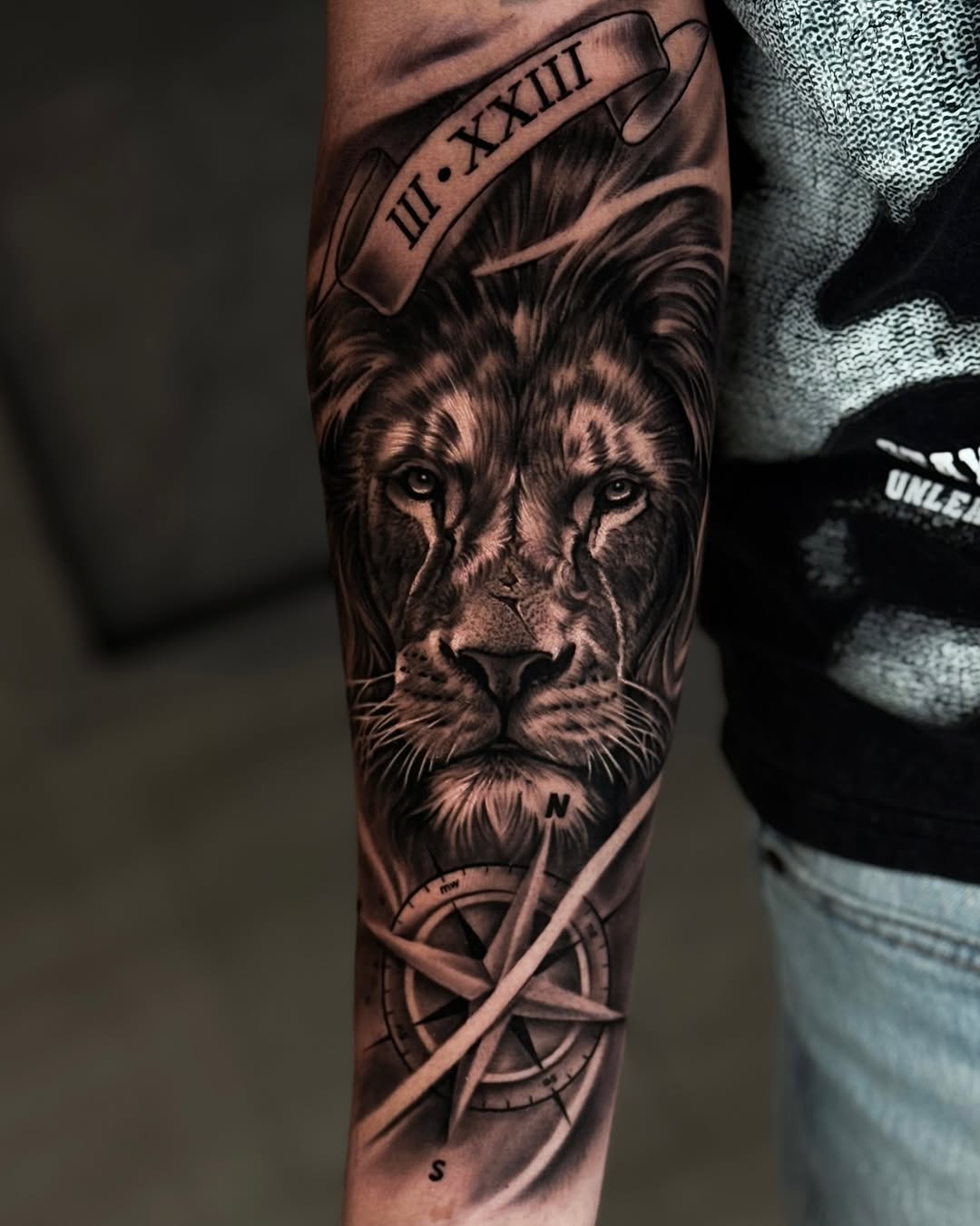 Tattoo by @mr.tea0801 — realism, black_and_grey